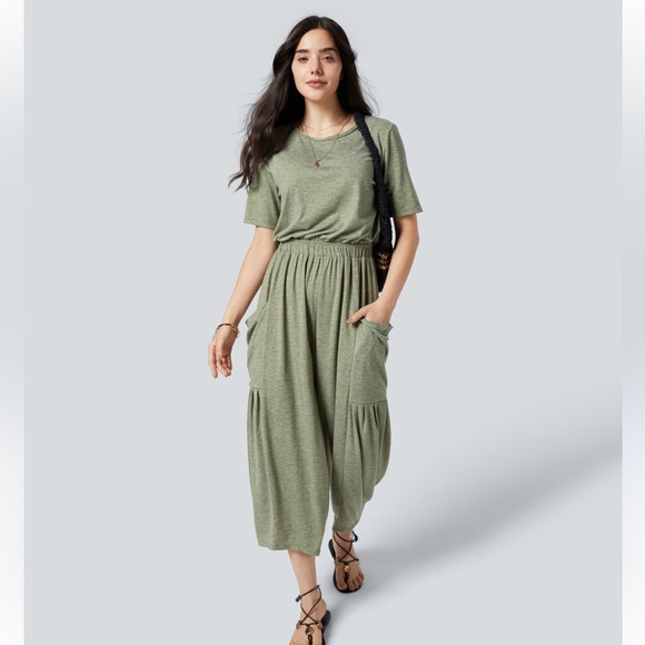 HALARA Pants - HALARA Olive Green Relaxed Backless Jumpsuit with Side Pockets